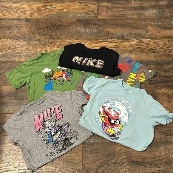 NIKE T-SHIRT BUNDLE SIZE SMALL​ - Picture 1 of 7